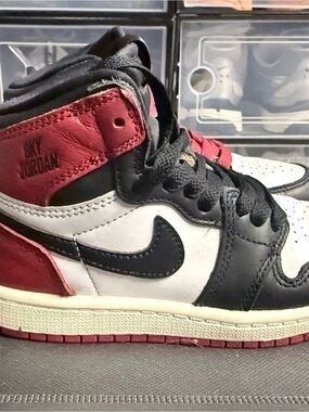 Air Jordan 1 Retro High OG - Black Toe Reimagined